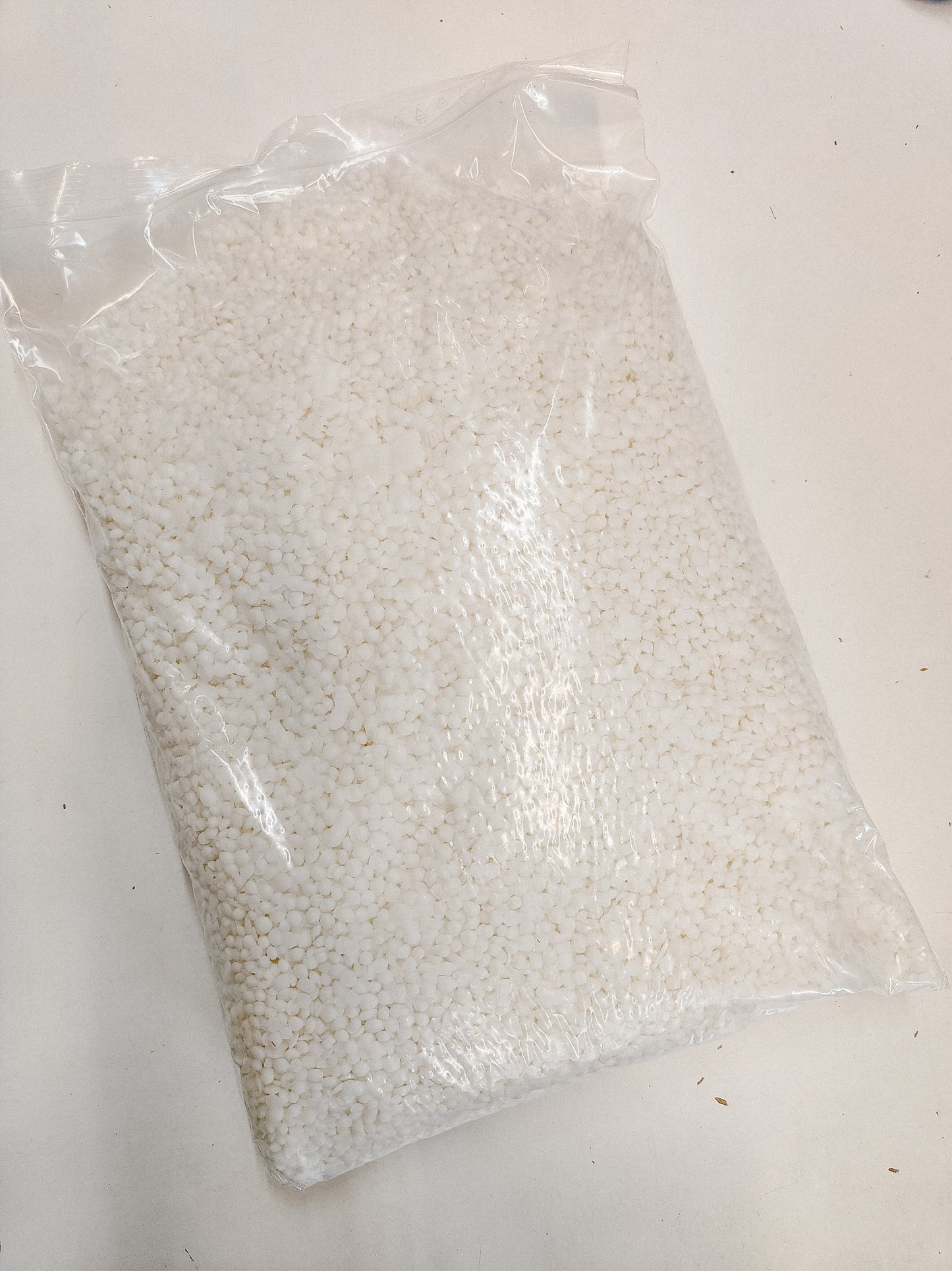 Koolzaadwas in korrels (voor kaarsen in mallen)